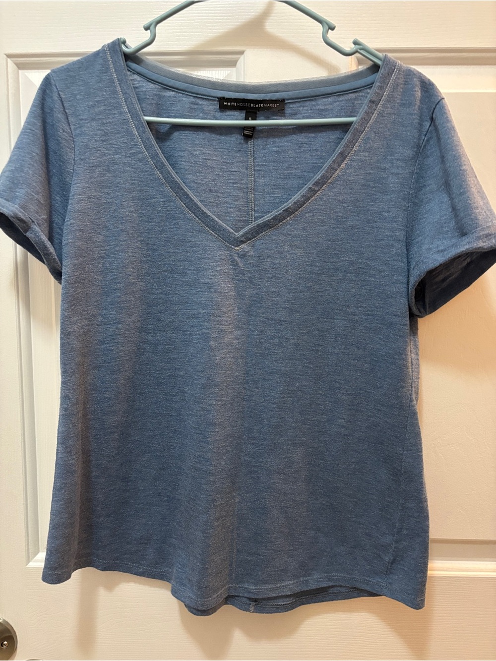 White House Black Market Blue V-Neck Short Sleeve Tee Small